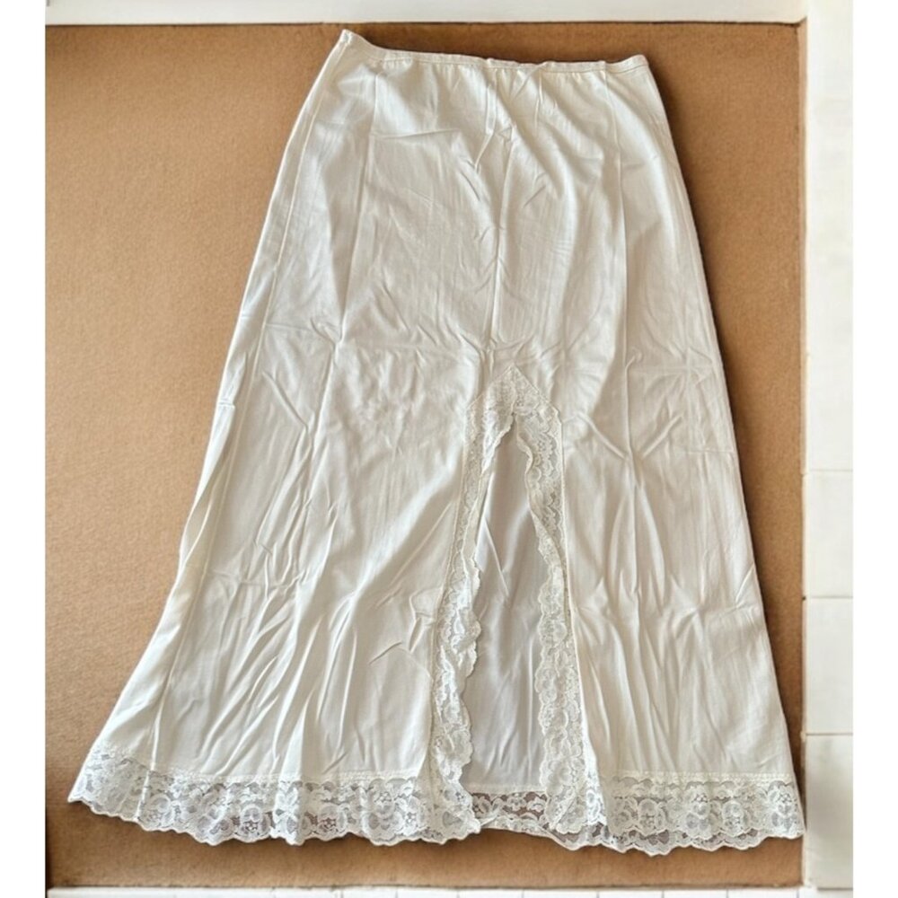Vintage Opalaire Slip Skirt W/ Lace Hem & Middle Slit Medium Antron III Nylon M
